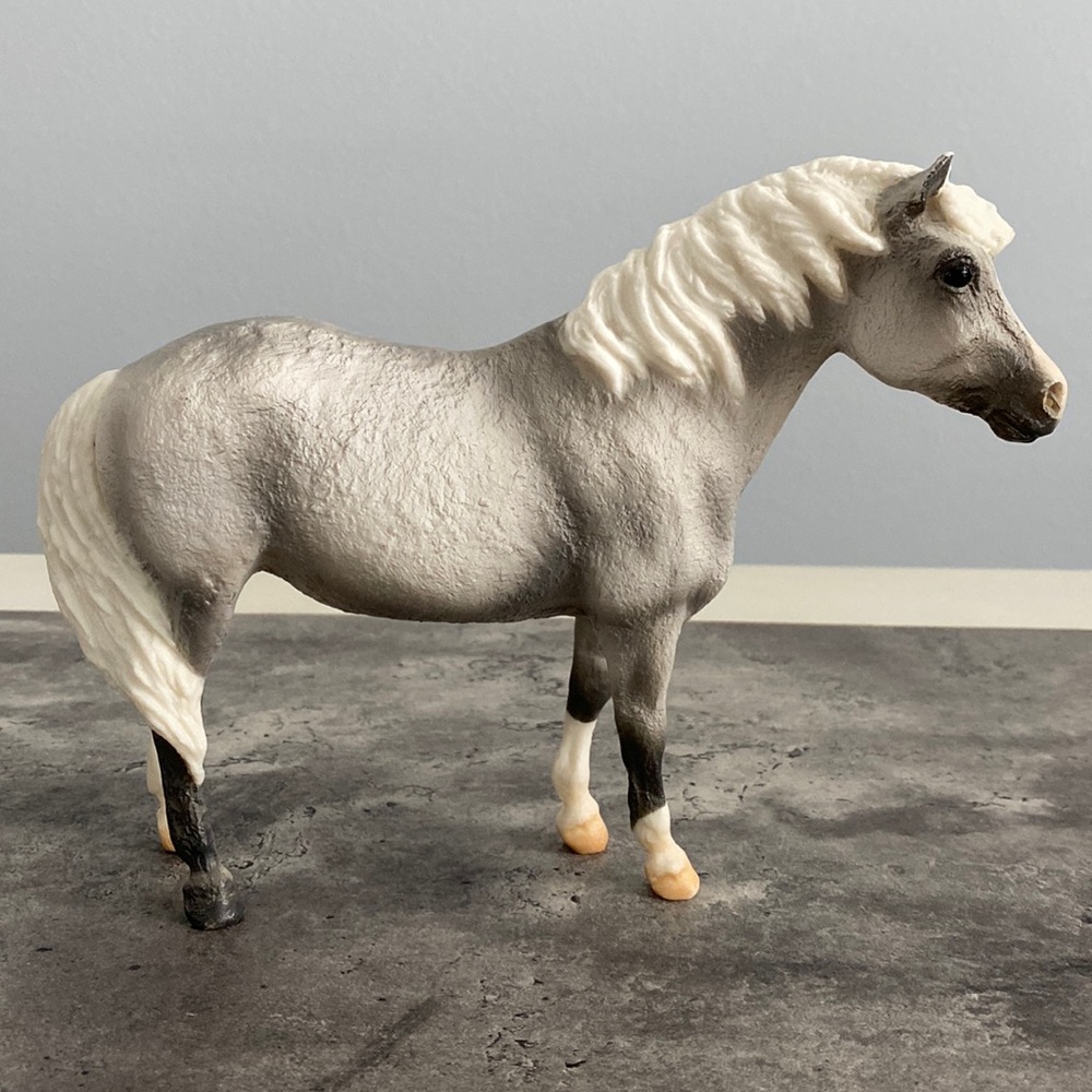 Breyer Jingles Holiday Pony